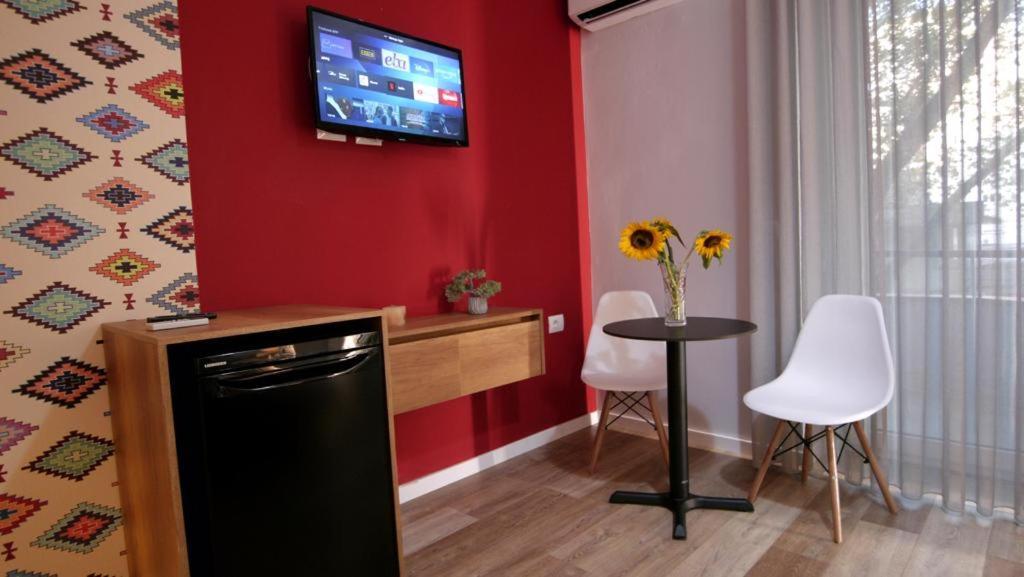 Koni'S Studio Apartments Tirana Buitenkant foto