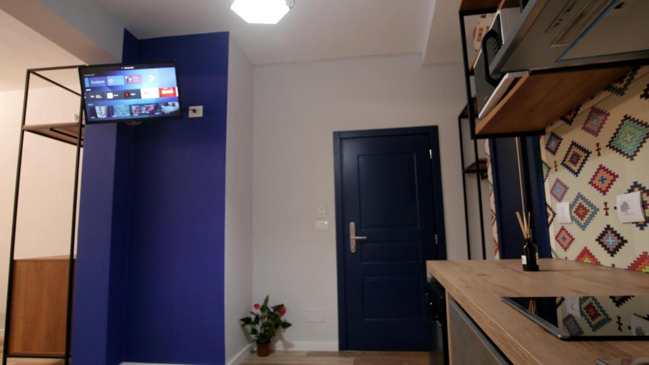 Koni'S Studio Apartments Tirana Buitenkant foto